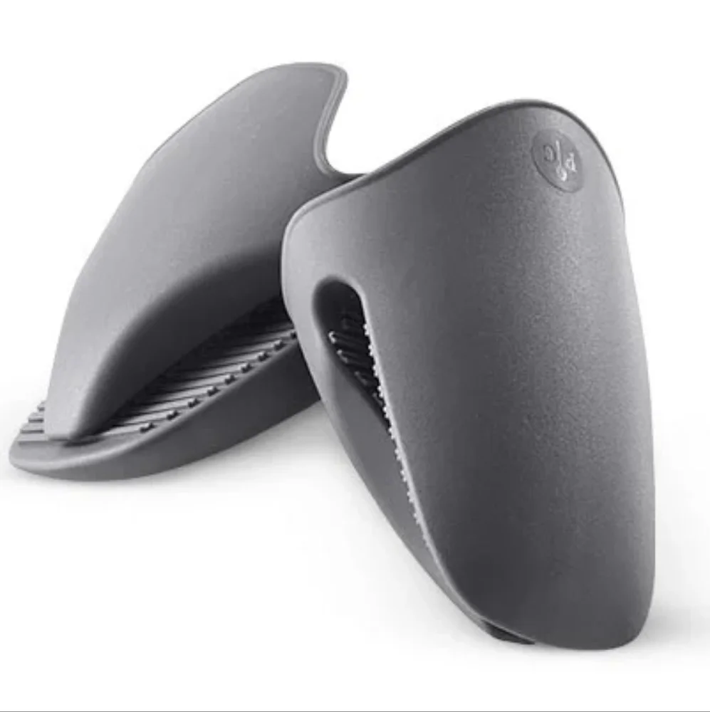 PAMPERED CHEF Silicone Pot Holder Premium Oven Mitts NWT